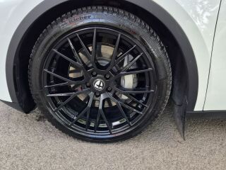 Tesla Model Y Long Range  Dual Motor  AWD  378kW 153kW