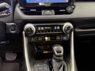 Toyota RAV4 Luxury plus 2.0 129кВ