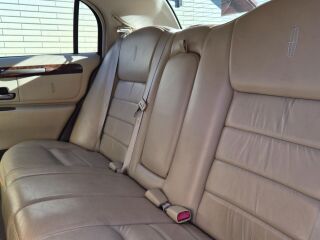 Lincoln Town Car 4.6 154kW