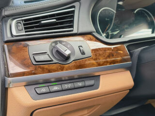 BMW 750 M-Sport 4.4 V8 330kW