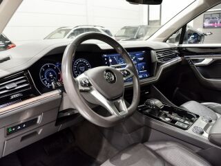 Volkswagen Touareg 4Motion Elegance 3.0 170kW