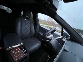 BMW iX xDrive 40 Sportpakett 102кВ
