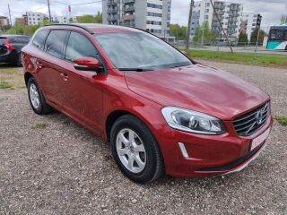 Volvo XC60 R-DESIGN LINE AWD 2.4 D5 140kW