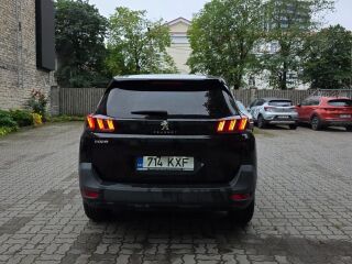 Peugeot 5008 1.5 96kW