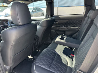 Mitsubishi Outlander PHEV Luxury 4WD 2.4 99kW