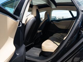 Tesla Model S 85D 270kW 270кВ