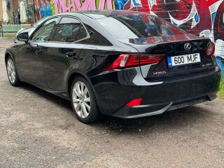 Lexus IS 300h 2.5 133kW