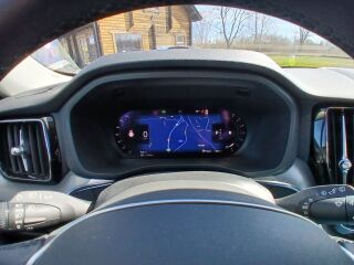 Volvo XC60 MOMENTUM INTELLI SAFE 2.0 R4 145kW