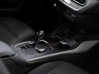 BMW 118 i Advantage 1.5 103кВ