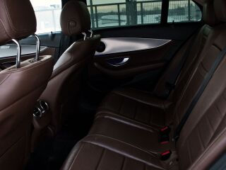 Mercedes-Benz E 220 2.0 143kW