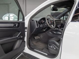 Porsche Cayenne Turbo 4.0 404kW