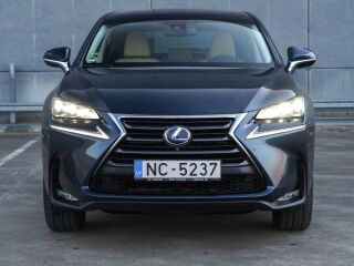 Lexus NX 300h AWD Hybrid Luxury 2.5 R4 16V 145kW