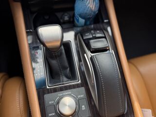 Lexus LS 460 4.6 268kW
