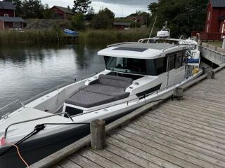 Axopar Axopar 37 XC Cross Cabin with 2 x Mercury