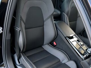 Volvo S60 AWD B&W ULTIMATE DARK XENIUM INTELLI 2.0 T8 Plug-in LONG RANGE 335kW