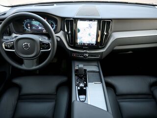 Volvo XC60 AWD T6 H&K BRIGHT PLUS XENIUM PRO INTELLI SAF 2.0 T6 Long Range Plug-in 293kW