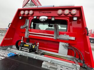 Iveco Daily 70C18H/P Tevor puksiirauto 3.0 129kW