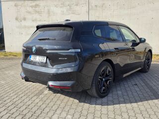 BMW iX xDrive 40 M-Pakett Autopilot 240кВ