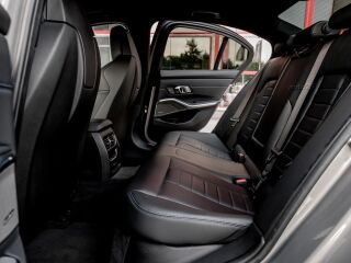 BMW 330 e M-Sport Individual 2.0 215кВ