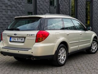 Subaru Outback Premium Edition 2.5 121кВ
