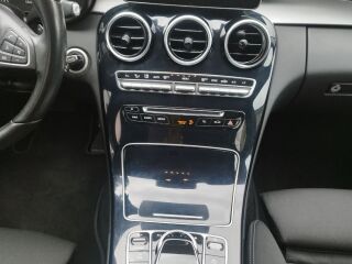Mercedes-Benz C 200 2.1 100kW
