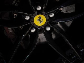Ferrari 488 3.9 493kW