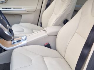 Volvo XC60 Summum AWD MY2012 2.4 D5 158kW
