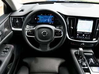 Volvo V60 AWD H&K ULTIMATE BRIGHT XENIUM INTELLI PRO 2.0 T6 Plug-in LONG RANGE 293кВ