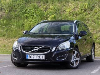 Volvo V60 D3 Summum 2.0 R5 120кВ
