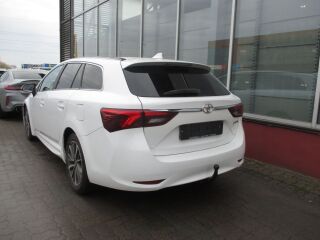 Toyota Avensis Touring Edition 2.0 4-D4 105kW