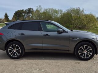 Jaguar F-Pace R-SPORT AWD 2.0 132kW