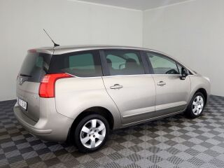 Peugeot 5008 Elegance 1.6 115кВ