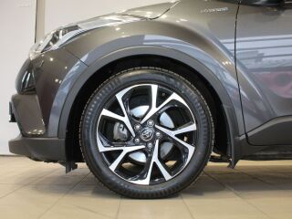 Toyota C-HR Style 1.8 72кВ