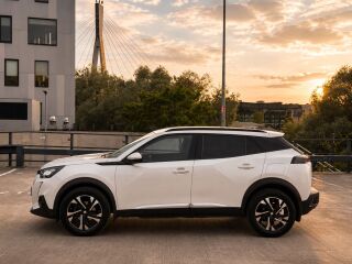 Peugeot 2008 Allure Pack Plus 1.2 PureTech 96kW
