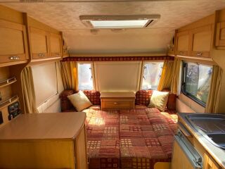 Elddis Avante 556