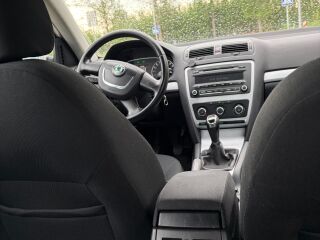 Skoda Octavia 1.6 77кВ