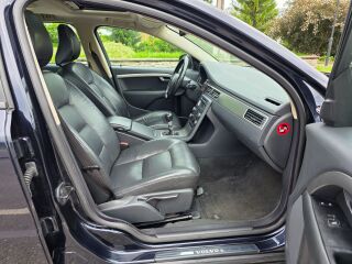 Volvo V70 MOMENTUM 2.4 120kW