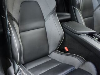 Volvo XC60 B4 AWD ULTIMATE DARK KERS Mild Hybrid 2.0 145kW