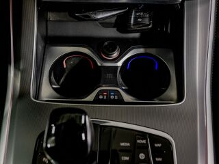 BMW X5 M Sportpaket Plug-In hybrid 3.0 290кВ