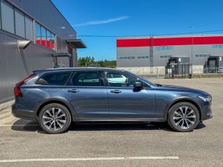 Volvo V90 Cross Country Pro Facelift 2.0 173кВ