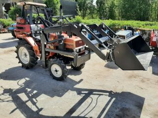 Yanmar F-15 frontaallaadur freesiga
