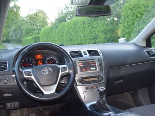Toyota Avensis Facelift 2.0 D-CAT 91kW