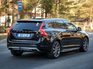 Volvo V60 SUMMUM POLESTAR AWD TWIN ENGINE PLUG IN HYBRID 2.4 D6 POLESTAR 162kW