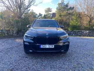 BMW X5 xDrive30d M-pakett 3.0 210кВ
