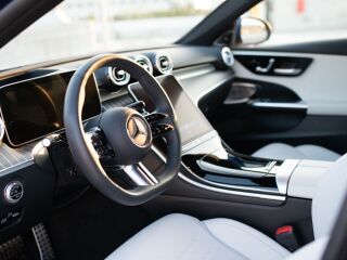 Mercedes-Benz C 300 4MATIC AMG line 2.0 190кВ