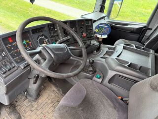 Scania 114 8x2