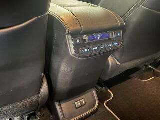 Toyota Highlander Premium AWD 2.5 140кВ