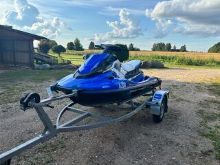 Yamaha WAVERUNNER 1.0 R3 74кВ