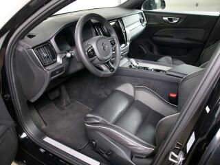 Volvo S60 AWD ULTIMATE DARK INTELLI SAFE PRO 2.0 B5 KERS Mild Hybrid 184кВ
