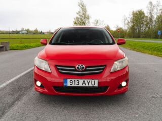 Toyota Corolla 2.0 93кВ
